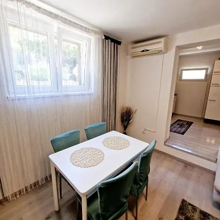Split Apartment Apartment Split